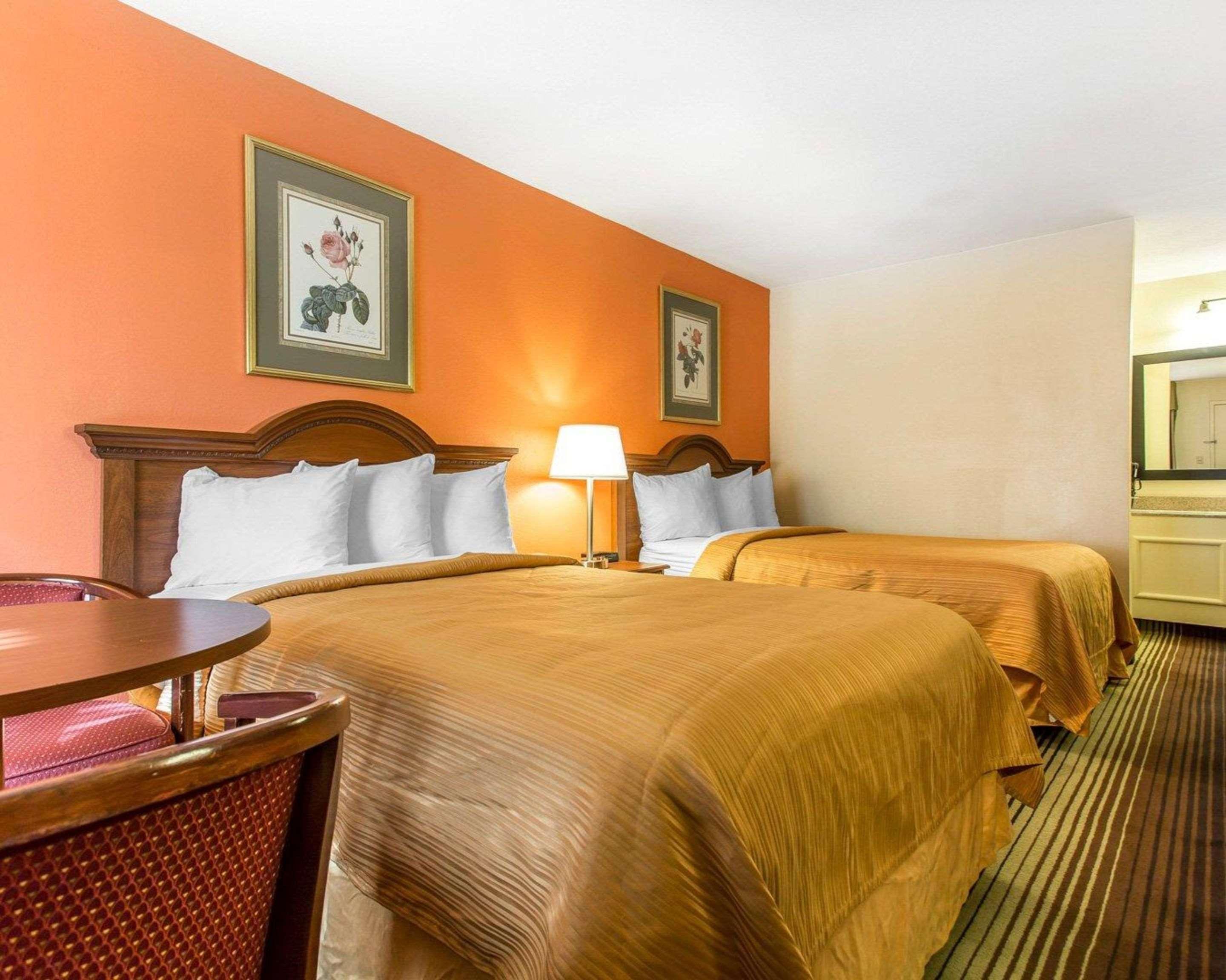 Quality Inn University Winston-Salem Exterior photo