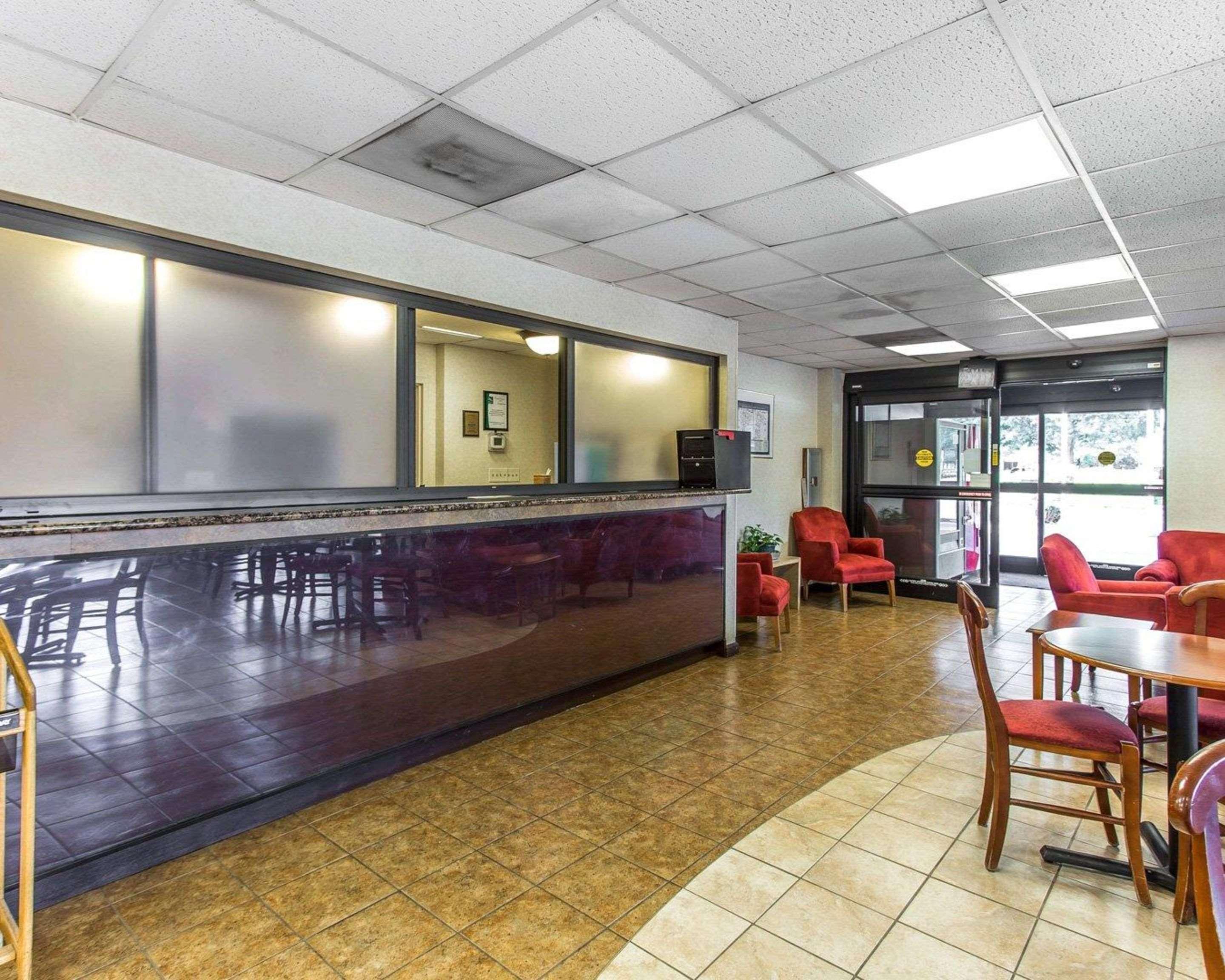 Quality Inn University Winston-Salem Exterior photo