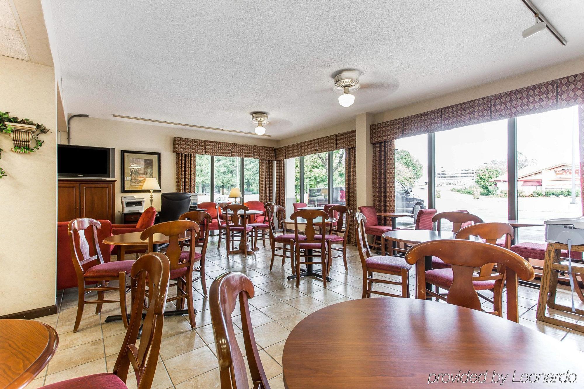 Quality Inn University Winston-Salem Exterior photo
