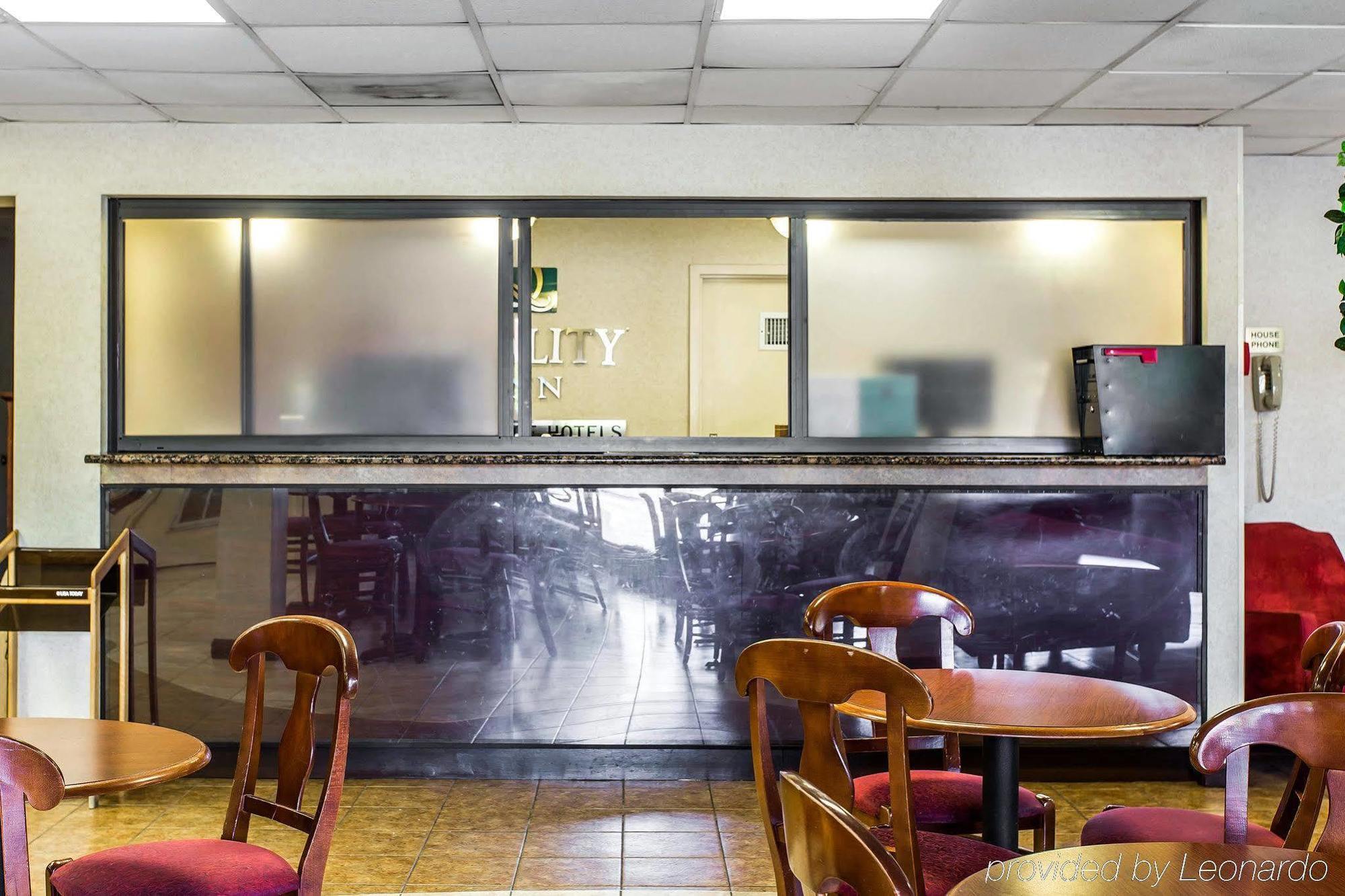 Quality Inn University Winston-Salem Exterior photo