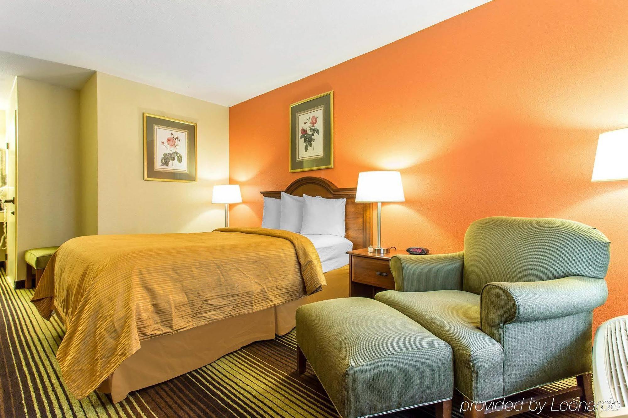 Quality Inn University Winston-Salem Exterior photo