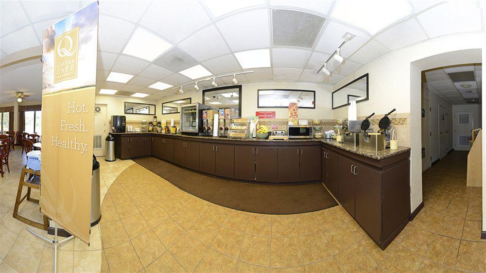 Quality Inn University Winston-Salem Restaurant photo